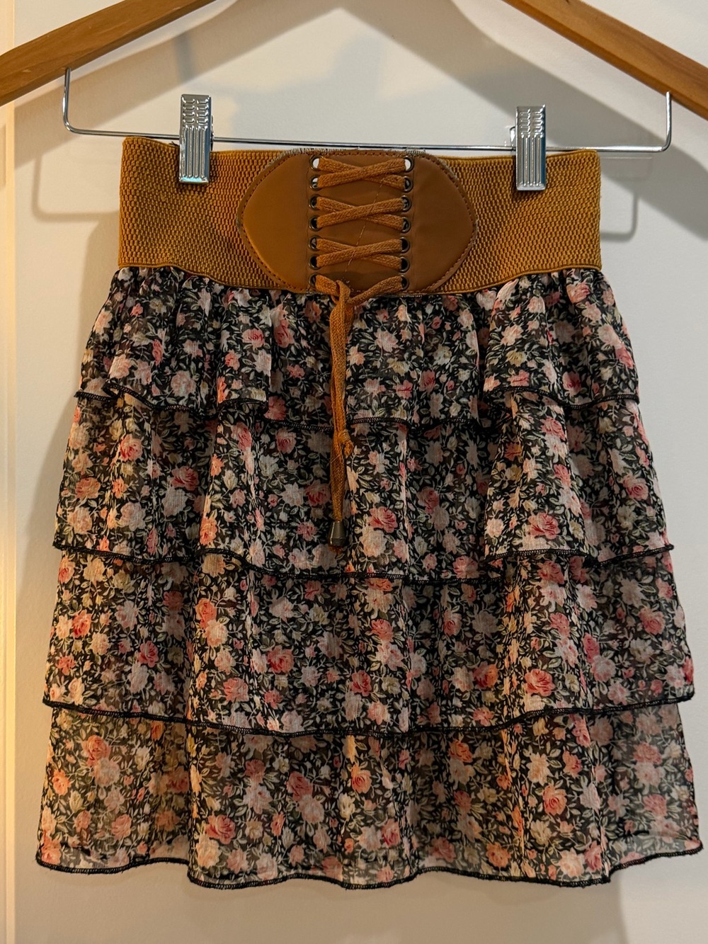 Piazza Italia Women’s Small Floral Tiered Ruffle Mini Skirt Stretch Waist Boho